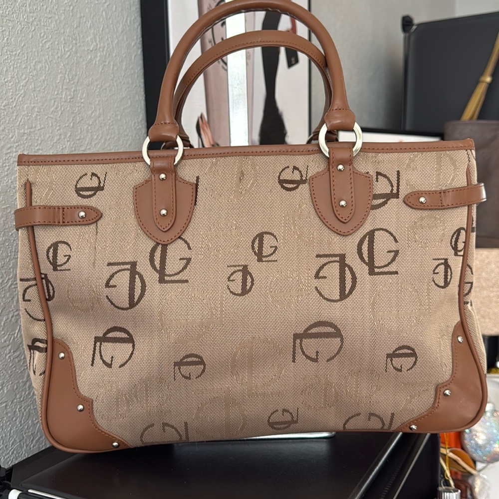 Guy Laroche Signature Tote